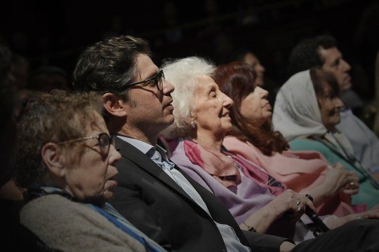 Axel Kicillof y Cristina Fernández de Kirchner, cara a cara por Estela de Carlotto.