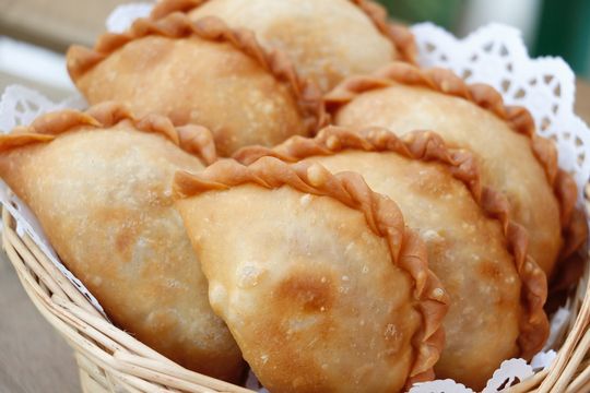 pescado frito, empanadas y chocolate: tres eventos gastronomicos para conocer en semana santa