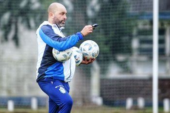 Marcelo Méndez comandó una nueva práctica en Gimnasia