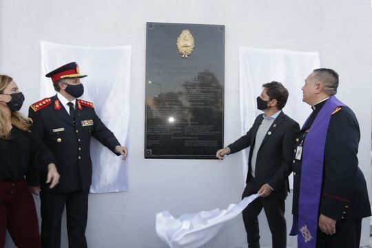 Axel Kicillof inauguró el primer centro de entrenamiento de bomberos voluntarios de la Provincia de Buenos Aires