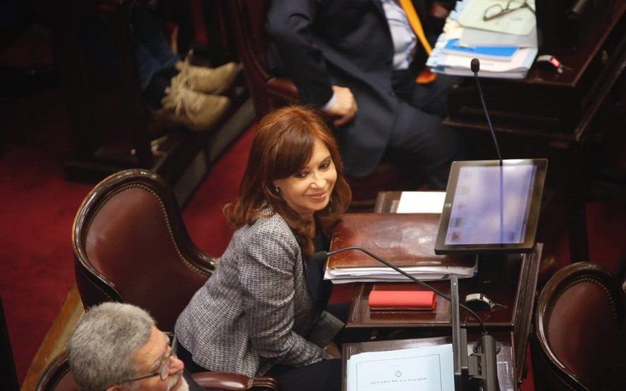 Postergan el primer juicio oral contra Cristina Kirchner a una semana de su comienzo
