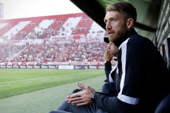 Jonatan Schunke, entrenador de la Reserva de Estudiantes.