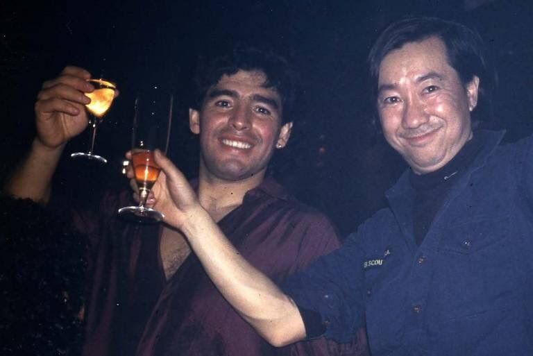Maradona con Masahide Tomikoshi