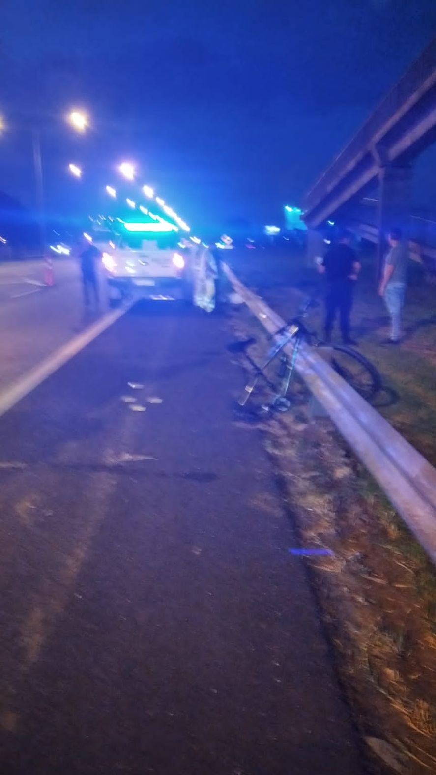 Zárate: un ciclista murió al ser atropellado por un camión en la ruta 9