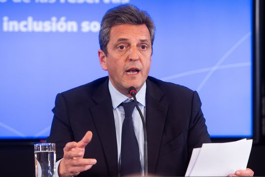 Jorge DOnofrio, el ministro massista del gabinete provincial aseguró que Sergio Massa va a acomodar las cuestiones de la economía.