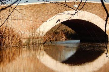 la historia del viejo puente de rauch y del primer peaje que se cobro en la provincia