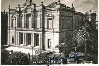 En Banco Provincia en 1930. Foto: Archivo fotográfico del Ministerio de Infraestructura PBA.