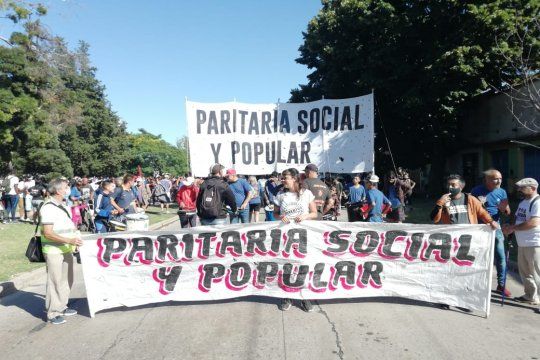 La caravana de los movimientos sociales llegó a La Plata
