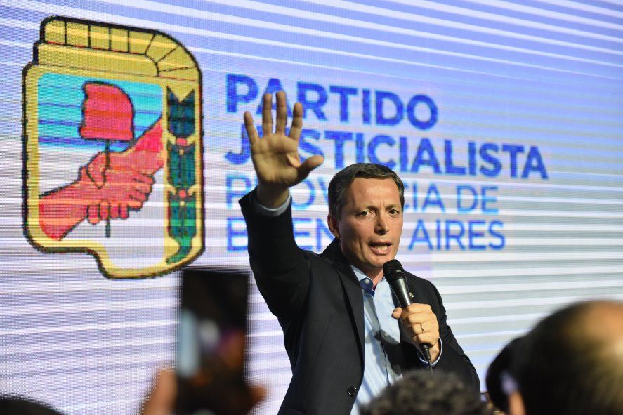 Un intendente del conurbano pidió la renuncia de Alberto Fernández y Máximo Kirchner en el PJ