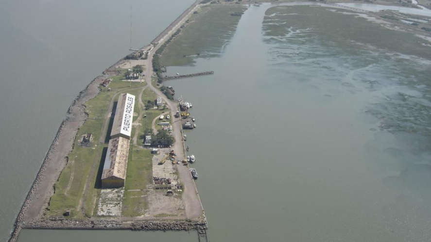 El oleoducto y gasoducto de Vaca Muerta llega al Puerto Rosales, en Coronel Rosales, para abastecer al polo petroquímico de Bahía Blanca.