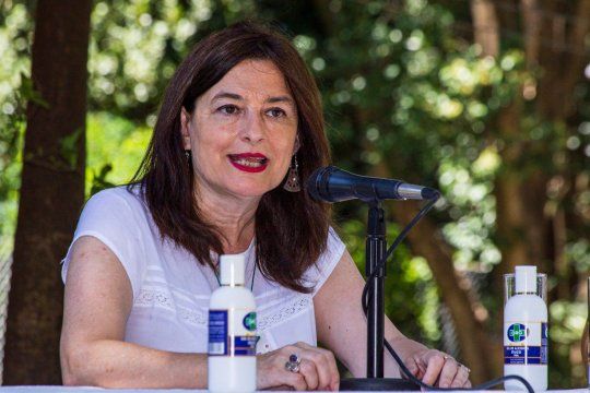 La ministra de las Mujeres, Estela Díaz, lanzó un programa de vacaciones para víctimas de violencia de género