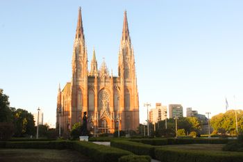 Jornada con cielo despejado y calor: así estará el tiempo hoy en La Plata