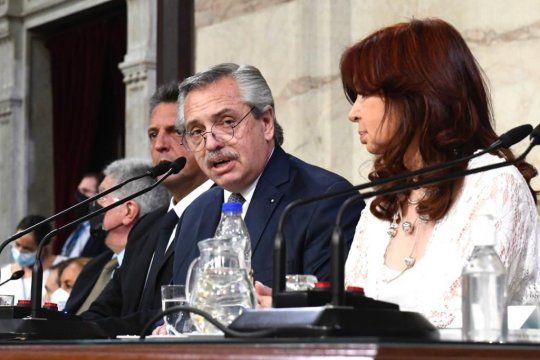 Alberto Fernández y Cristina Kirchner mantienen la distancia. El Gobierno hace fuerza para mostrar unidad.