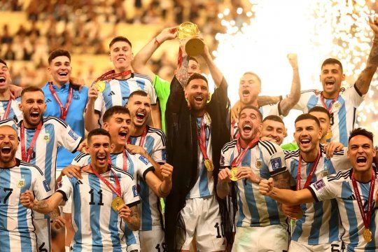 A casi una semana de que la Selección Argentina levantara la Copa del Mundo, la emoción por los festejos continúa.