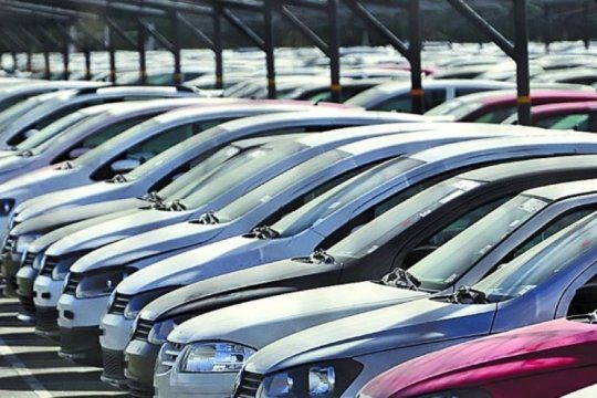 el sector automotriz registro una nueva caida, las ventas se cayeron un 45,9% en noviembre