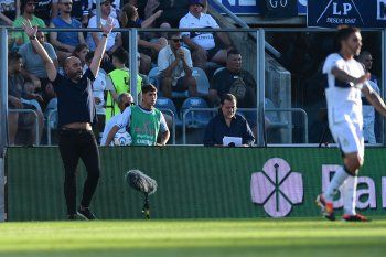 Marcelo Méndez y un triunfo con un nueva valla invicta en Gimnasia