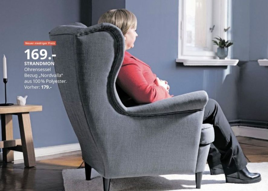 El mejor aviso del mundo: Ángela Merkel sentada en un sillón de Ikea