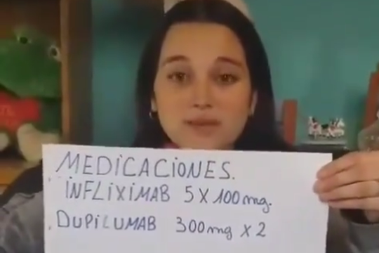 Una nena de 13 años le envió un video a Milei y los senadores por la falta de su medicación.