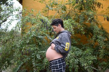 Papá trans: el camino al parto respetado y la paternidad deseada, la historia de Juan Ignacio