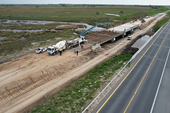 Retoman las obras en un puente clave para llegar a Pinamar y Villa Gesell