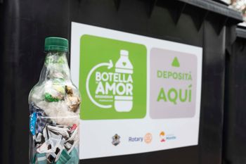 Crecen las Botellas de amor: Monte impulsa un programa para el cuidado del medio ambiente