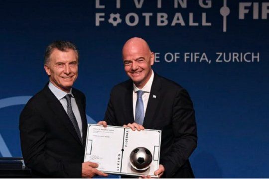 Mauricio Macri y Gianni Infantino en la FIFA