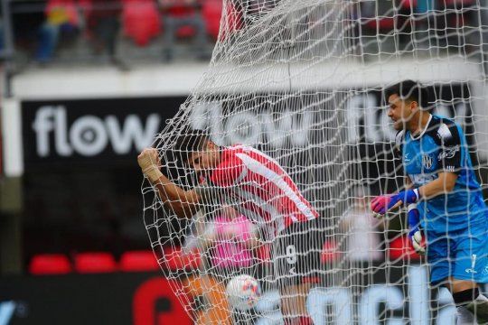 Leandro Díaz se pierde el partido de ida de Estudiantes por Copa Libertadores.