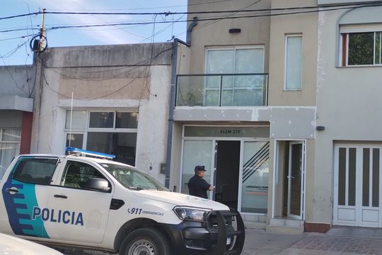 El femicidio fue descubierto en un departamento en Pigüé
