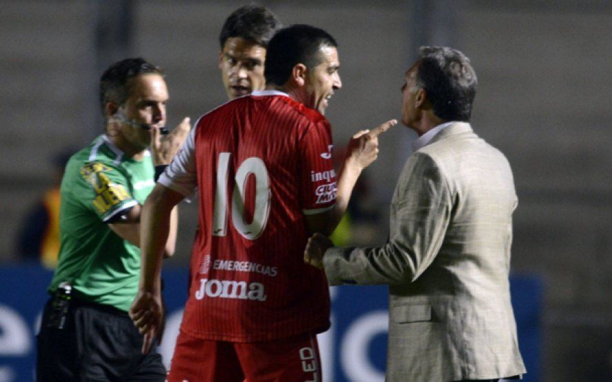 Boca los vuelve a juntar: El día que Riquelme y Miguel Russo se pelearon en medio de un partido