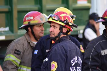 tras el derrumbe del hotel, villa gesell decreto tres dias de duelo y se suspenden las actividades