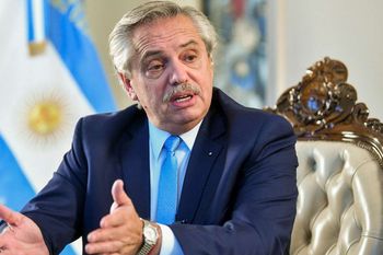 Alberto Fernández anuncia jerarquización salarial para investigadores del Conicet