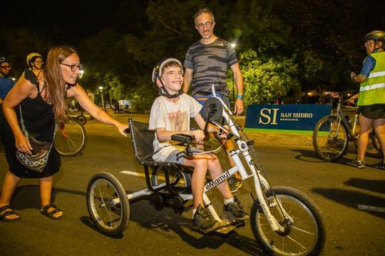 san isidro: nuevos triciclos adaptados en el paseo de bicicletas