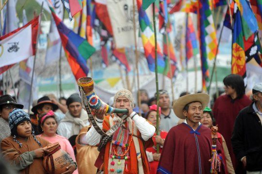 reclaman la inclusion del pueblo mapuche a un manual escolar
