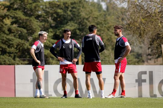 Ascacibar Boselli Enzo Pérez y Meza en Estudiantes