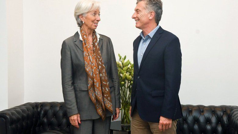 El Gobierno renegociar&aacute; con el FMI la multimillonaria deuda que dej&oacute; Macri