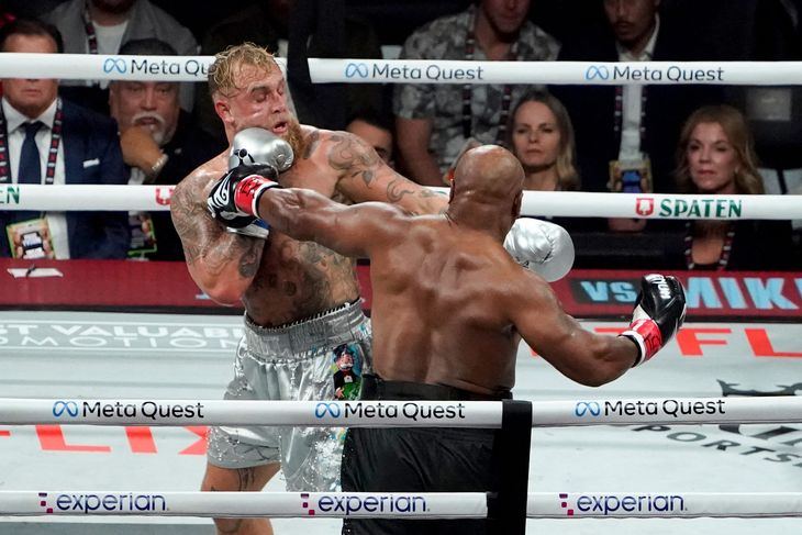 ¿Arreglado? Un video muestra a Mike Tyson perdonando a Jake Paul en pleno combate