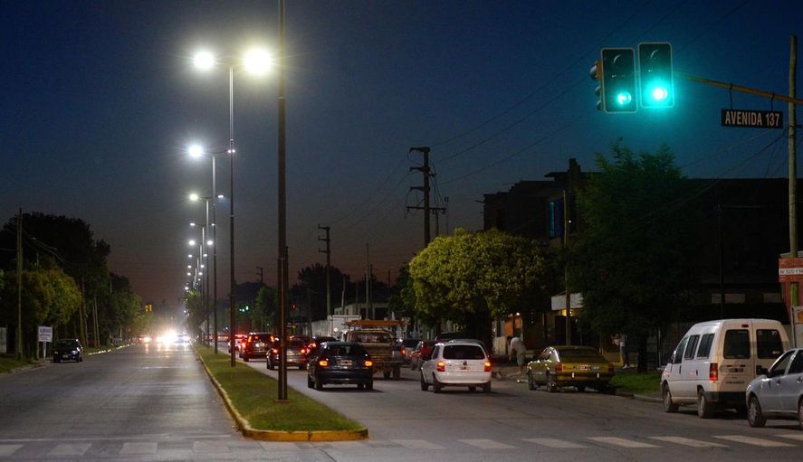 Garro comprará 13.500 nuevas luces LED para la ciudad
