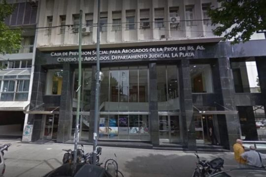 La fachada del Colegio de Abogados de La Plata