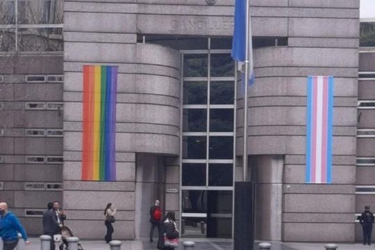 Ex secretario de derechos humanos desconoció la bandera trans