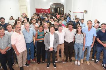 Asumieron las nuevas autoridades de la UCR platense, en medio de otra crisis del partido