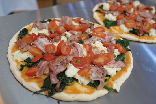 hoy es la noche de la pizza y la empanada 2023: cuales son los comercios adheridos