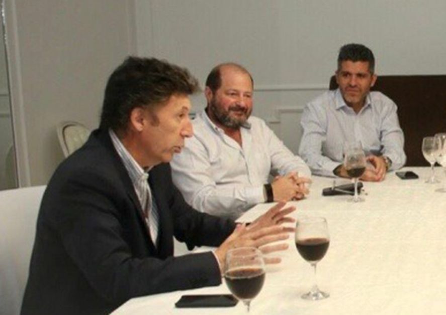 El intendente de San Isidro, Gustavo Posse junto a los legisladores Walter Carusso y Martín Domínguez Yelpo