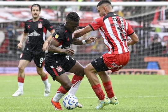 Alexis Manyoma volvió a convertir en Estudiantes.