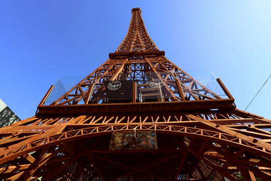 el arquitecto ruben diaz inaugurara una segunda replica de la torre eiffel en ituzaingo: como sera