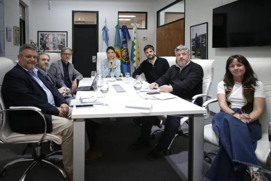 Mayra Mendoza se reunió con autoridades de Edesur y les transmitió la preocupación de los vecinos por las tarifas 