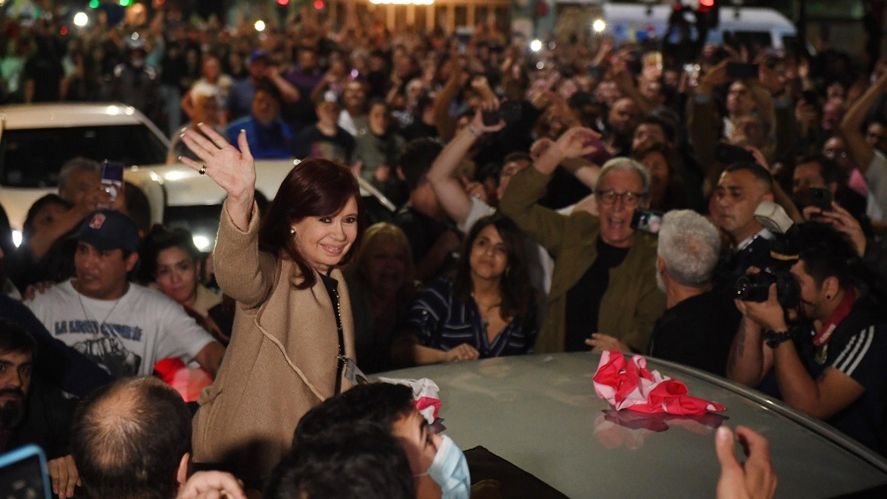 Cristina Kirchner sufri&oacute; un atentado en la puerta de su domicilio el jueves pasado.