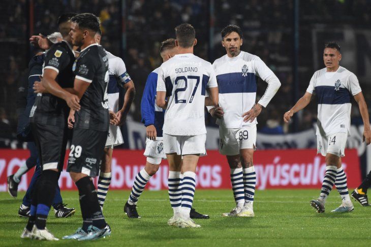 Atlético Tucumán y otro duro golpe para Gimnasia en la Copa de la Liga