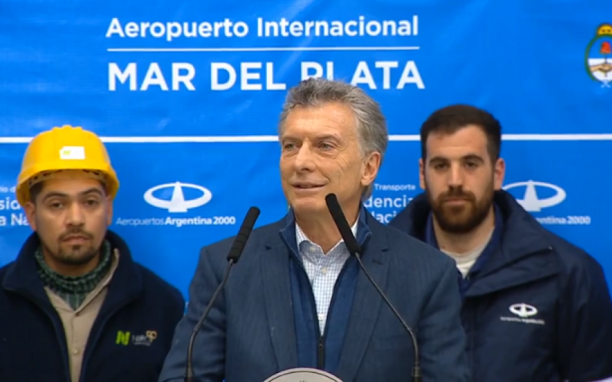 Macri recorrió las obras del aeropuerto de Mar del Plata y pidió “más tiempo para resolver problemas estructurales”