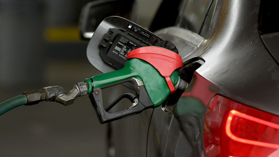 Desde hoy, aumentan los combustibles un 3,8%