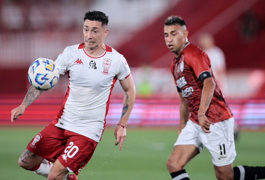 Rodrigo Echeverría, uno de los hombres más importantes del mediocampo de Huracán, rival de Gimnasia en la Liga Profesional